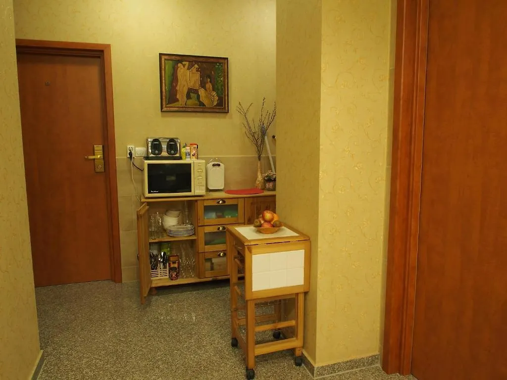 Budapest Guestrooms 3*,